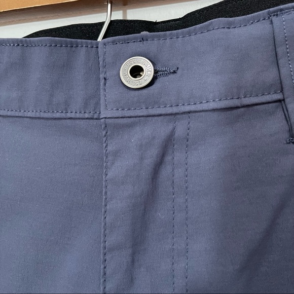 Eddie Bauer Flex Wrinkle-Resistant Sport Chinos Navy - Picture 3 of 5